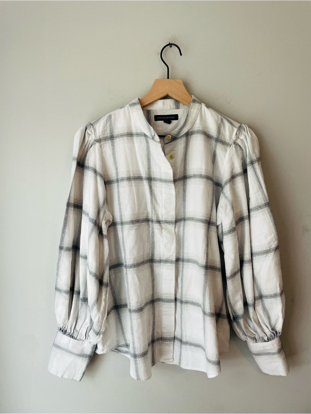 Banana Republic OrganiccCotton Bishop Sleeve White & Gray Plaid Puff-Sleeve